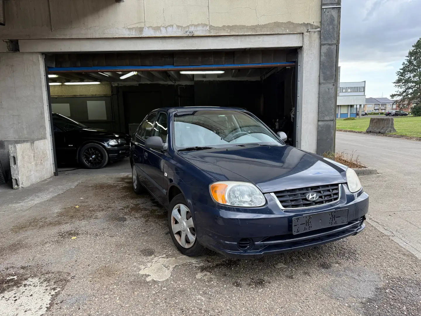 Hyundai ACCENT Accent 1.3i / VENTE A EMPORTER OU MARCHAND Bleu - 1