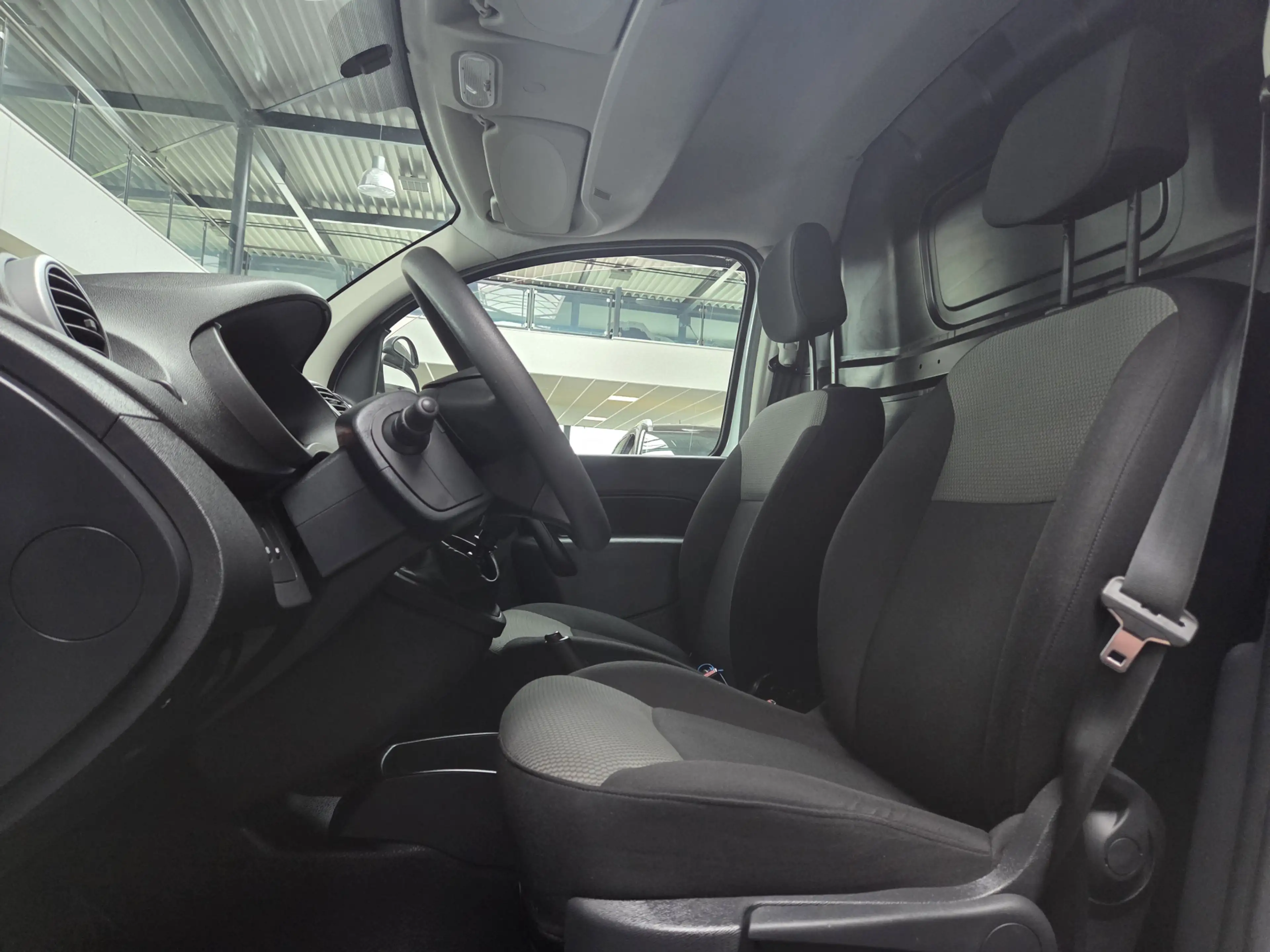 Renault Kangoo 1.5 Blue dCi 80 Comfort — photo 12