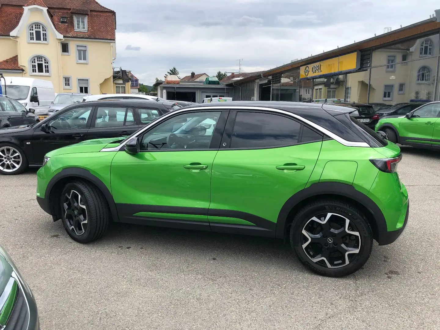 Opel Mokka-E Ultimate Automatik Grün - 2
