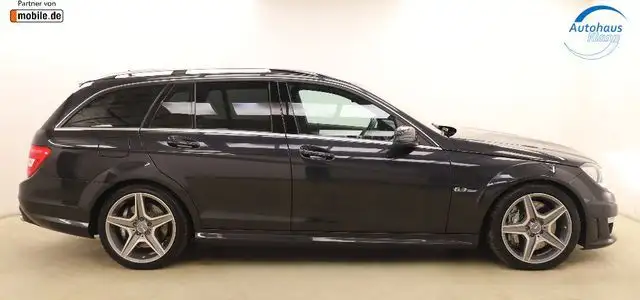 Mercedes-Benz C 63 Amg view 5