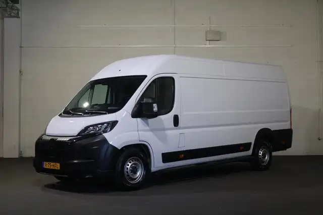 Peugeot Boxer 2.2 BlueHDi 180pk L4 H2 Automaat Airco Navigatie C