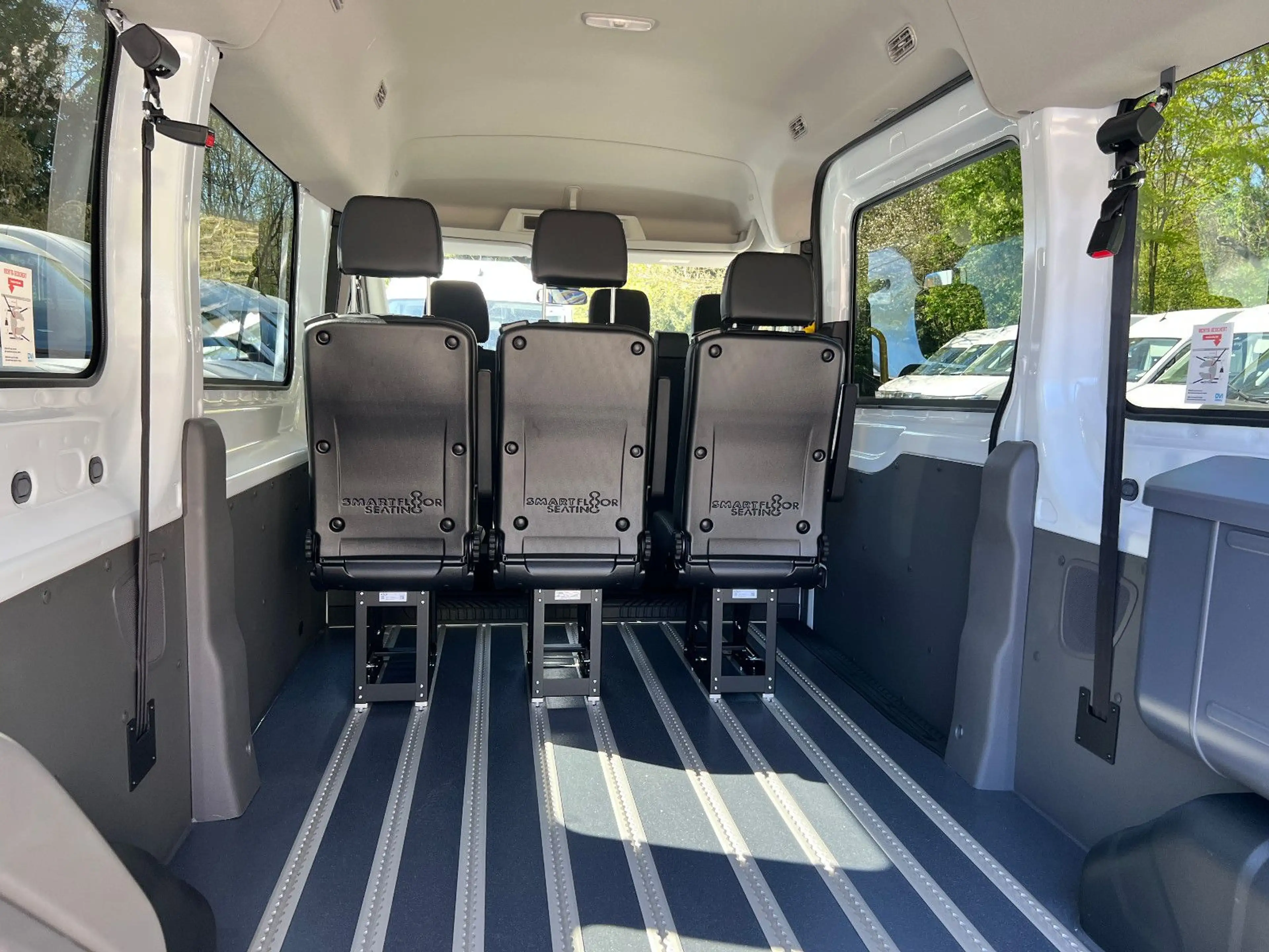 Ford Transit Kombi Trend KMP/BTW Rampe max. 4 Rollstulplätze — photo 4
