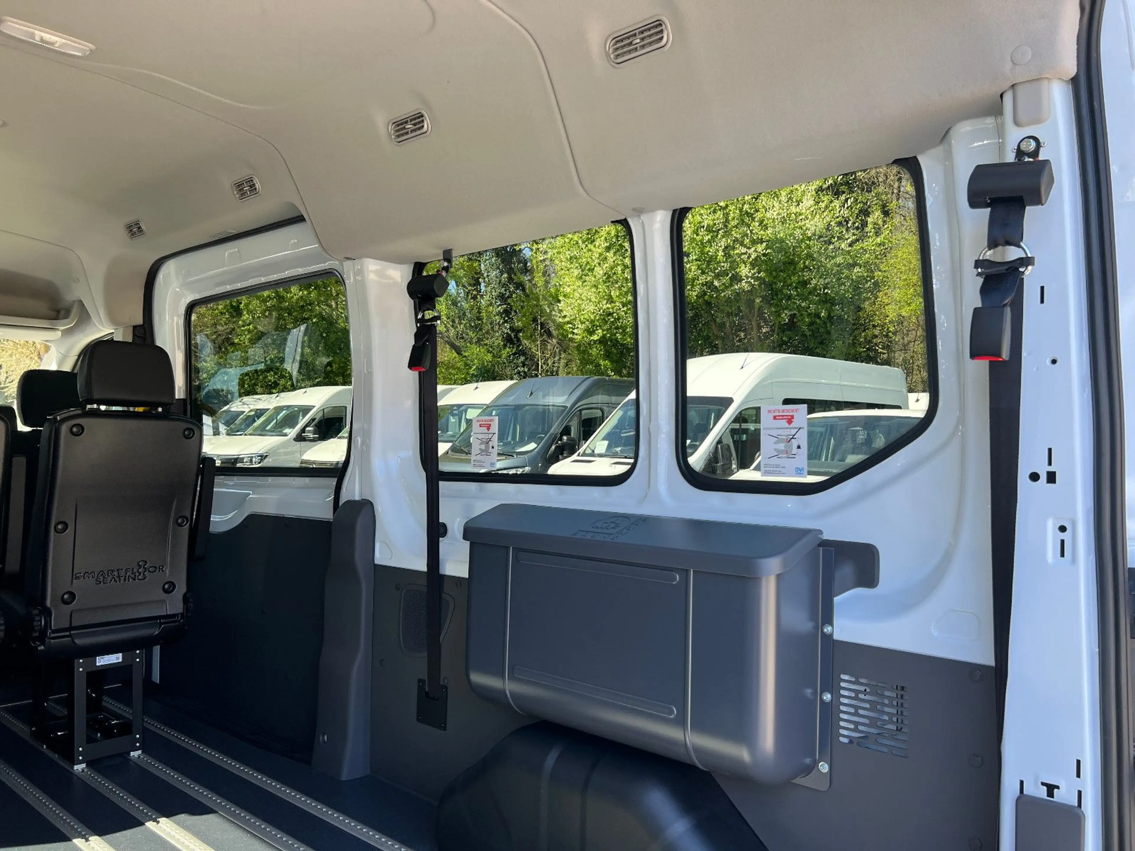 Ford Transit Kombi Trend KMP/BTW Rampe max. 4 Rollstulplätze — photo 9