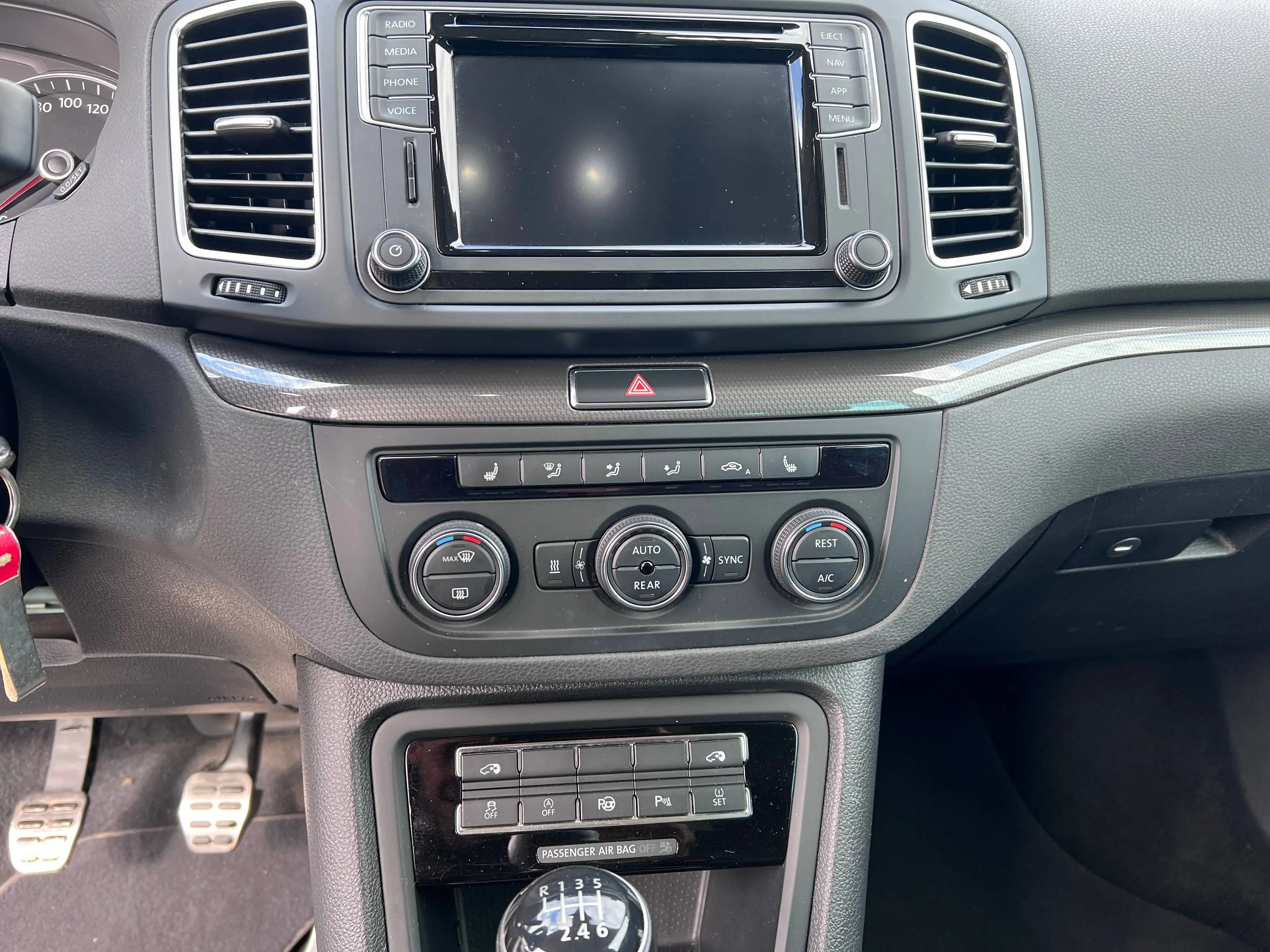 Volkswagen Sharan Sharan Diesel 2.0 TDI IQDRIVE — photo 7
