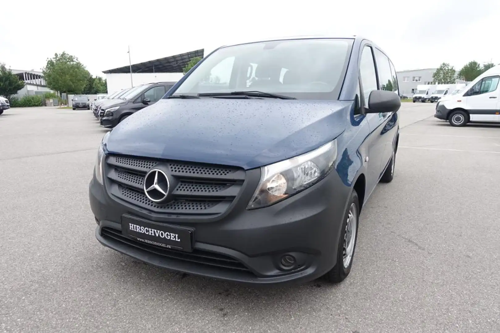 Mercedes-Benz Vito 114 CDI Tourer lang 8-Sitzer Klima Blau - 2