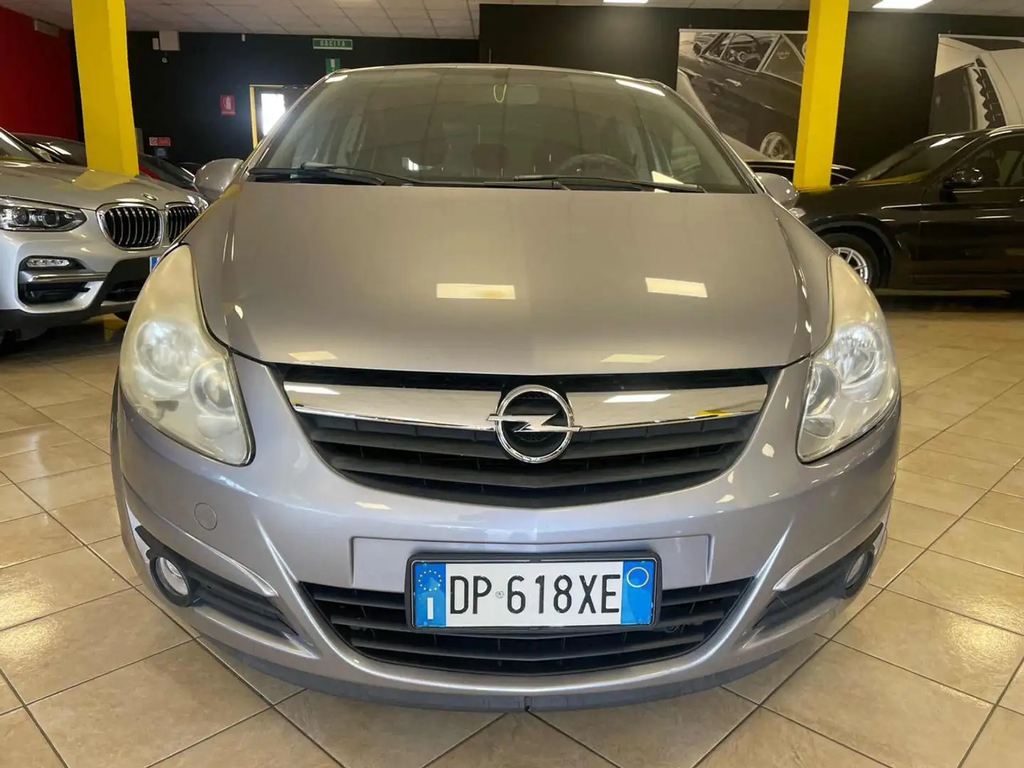 Opel Corsa 1.2 5 porte Cosmo Gris - 1
