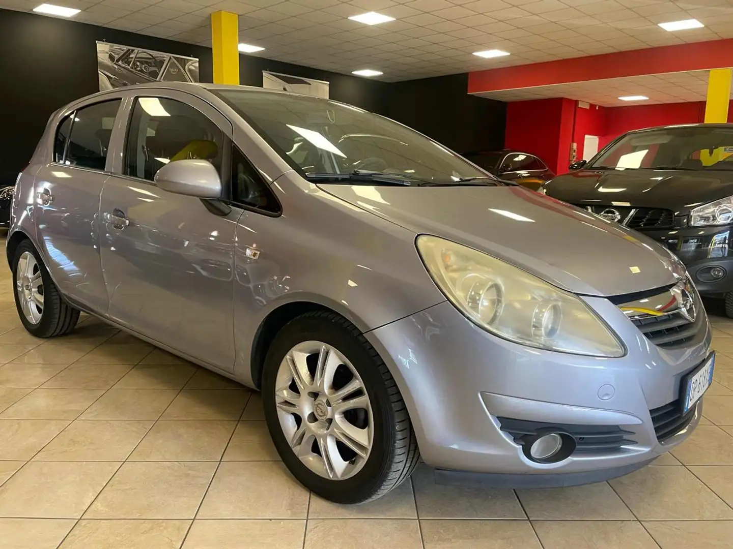 Opel Corsa 1.2 5 porte Cosmo Gris - 2