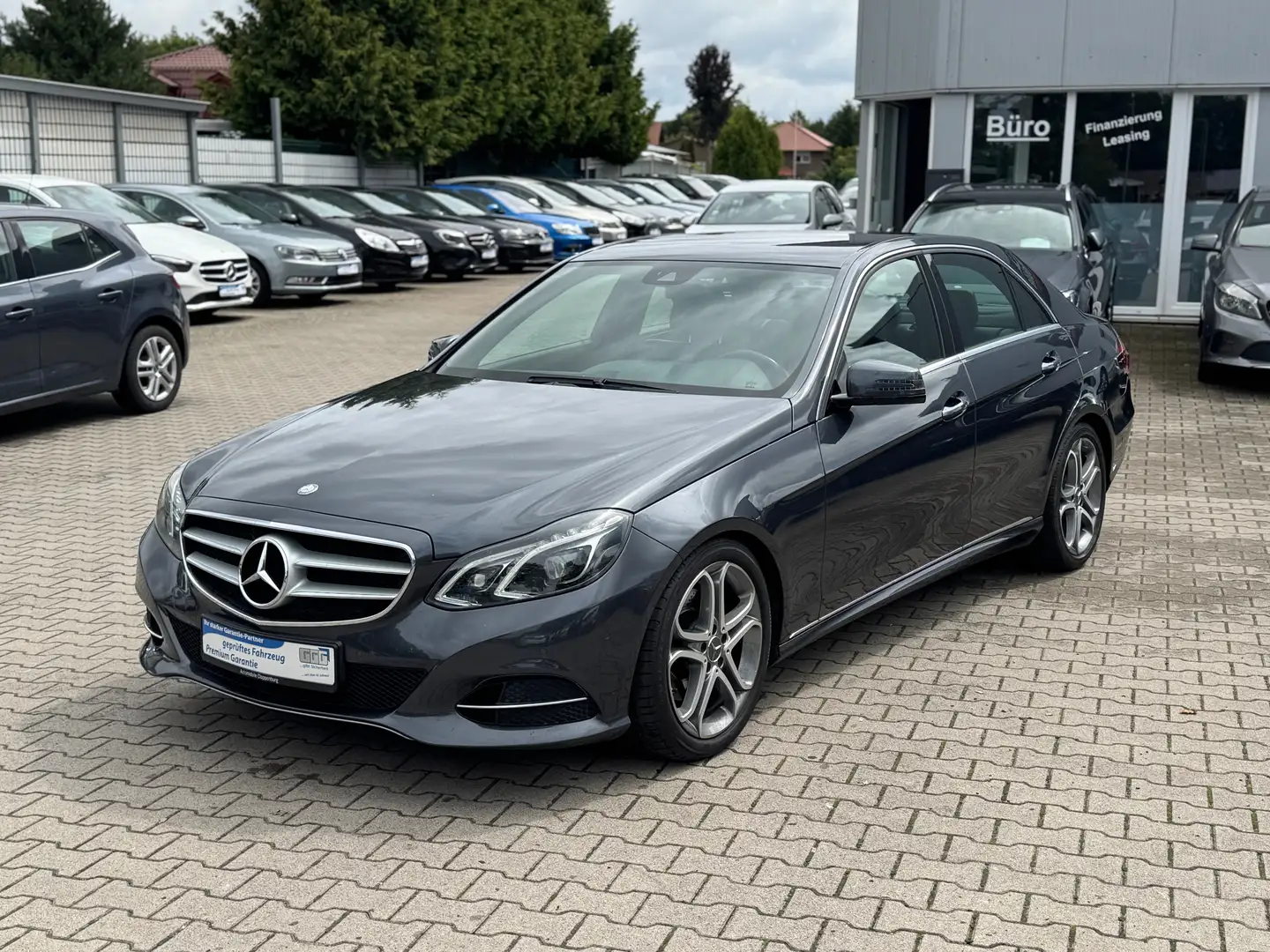 Mercedes-Benz E 220 CDI BlueEfficiency Gris - 1