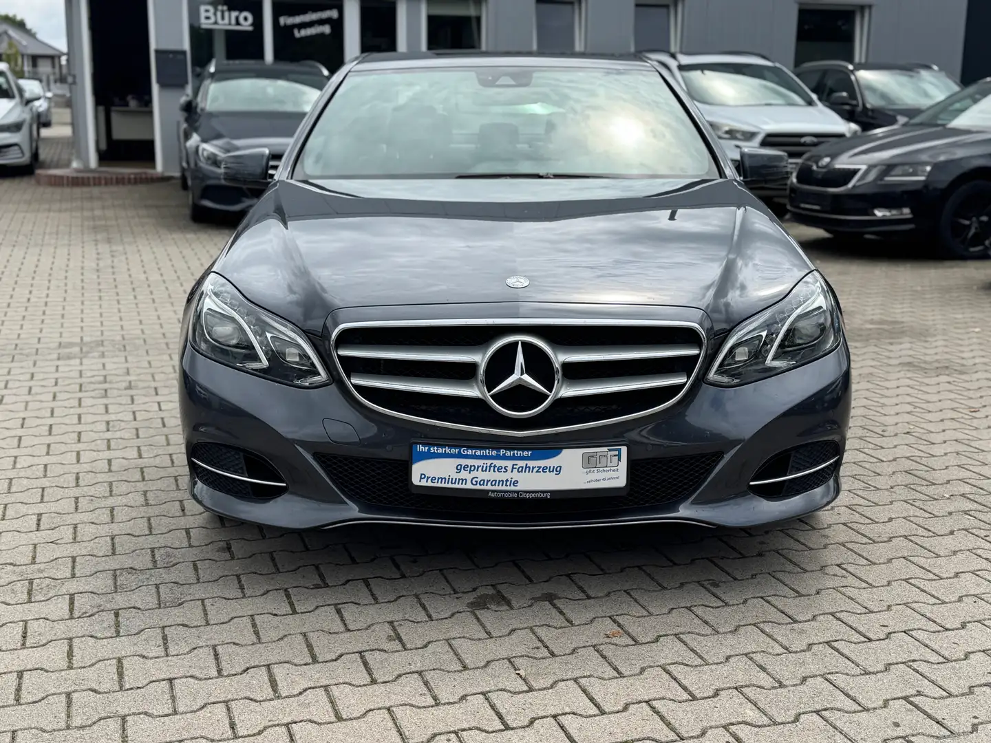 Mercedes-Benz E 220 CDI BlueEfficiency Gris - 2
