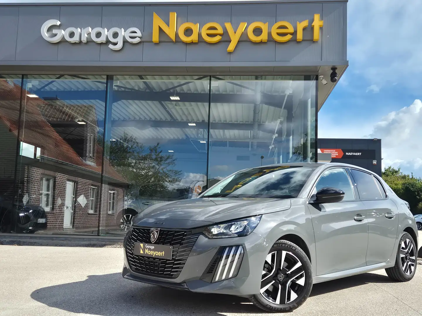Peugeot 208 Allure *AUTOMAAT, GPS, CAMERA, CARPLAY, SENSOREN* Gris - 1