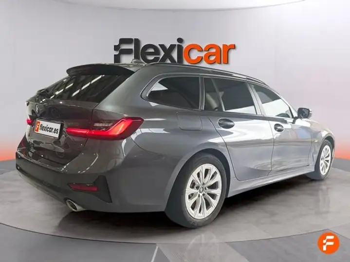 BMW Serie 3 330e xDrive Touring (2021) 2022, foto 7