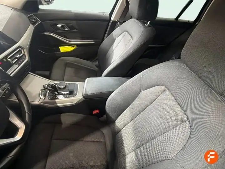 BMW Serie 3 330e xDrive Touring (2021) 2022, foto 11