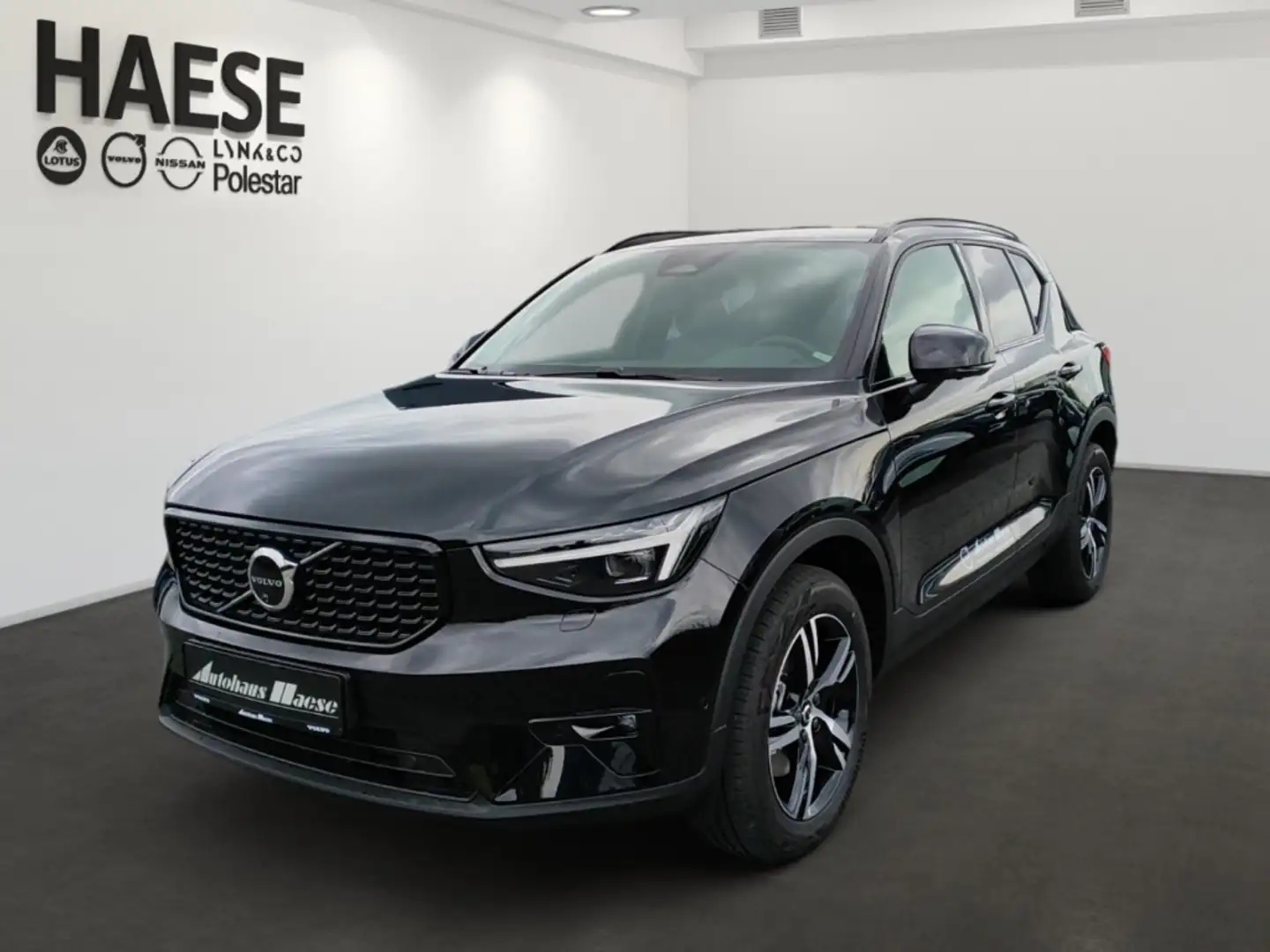 Volvo XC40 Plus Dark 2WD B3 EU6d Navi digitales Cockpit Memor Schwarz - 1