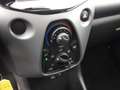 Toyota Aygo 1.0 VVT-i x-play CAMERA / NAVI / BLUETOOTH / AIRCO White - thumbnail 12