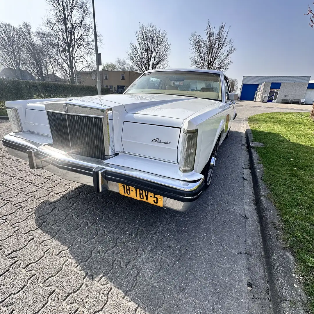 Lincoln Mark VI - 2