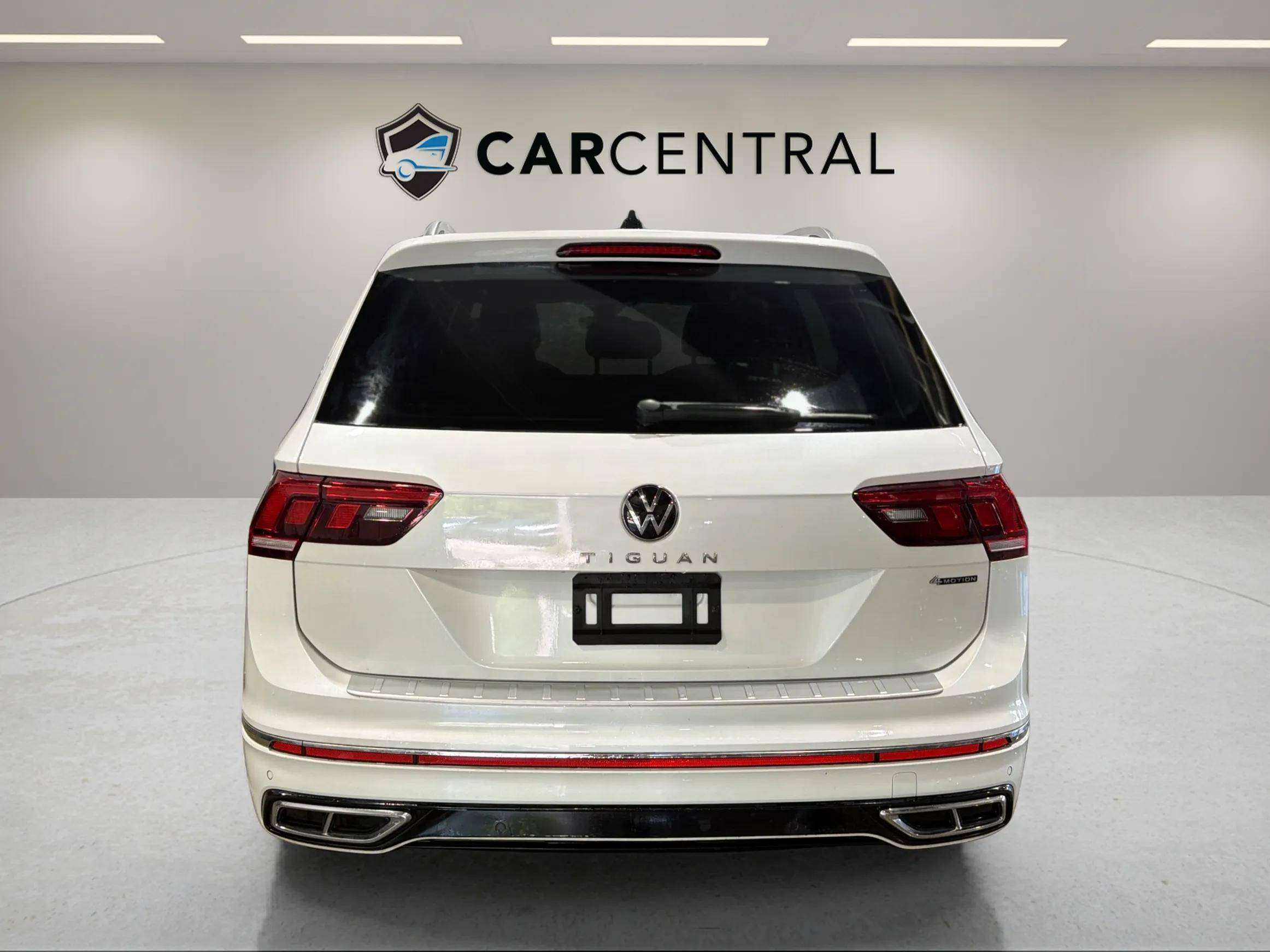 2022 Volkswagen Tiguan HIGHLINE | R LINE | CLEAN CARFAX | PANO |360 — снимка 1