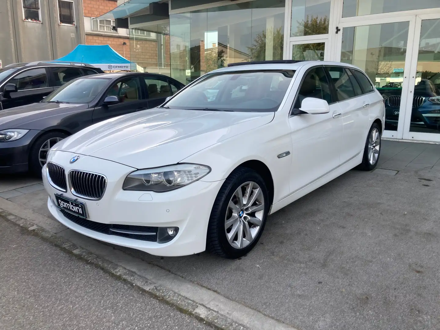 BMW 525 525d Touring xdrive Futura AUTOM+TETTO PANOR+PELLE Bianco - 1