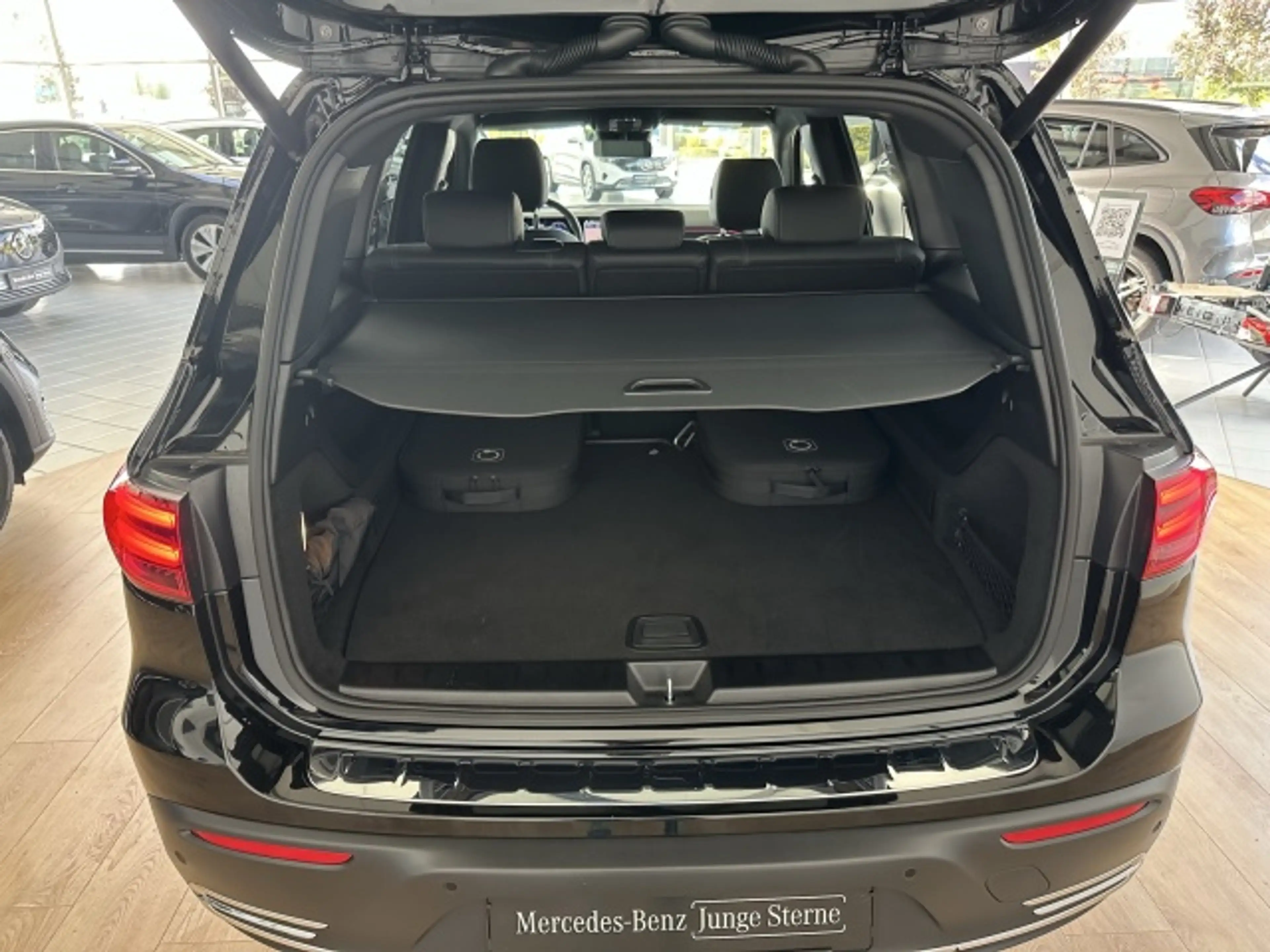 Mercedes-Benz EQB 250 EQB 250+ Progressive MBUX+RFK+AMBIENTE+LED+KLIMA — photo 8
