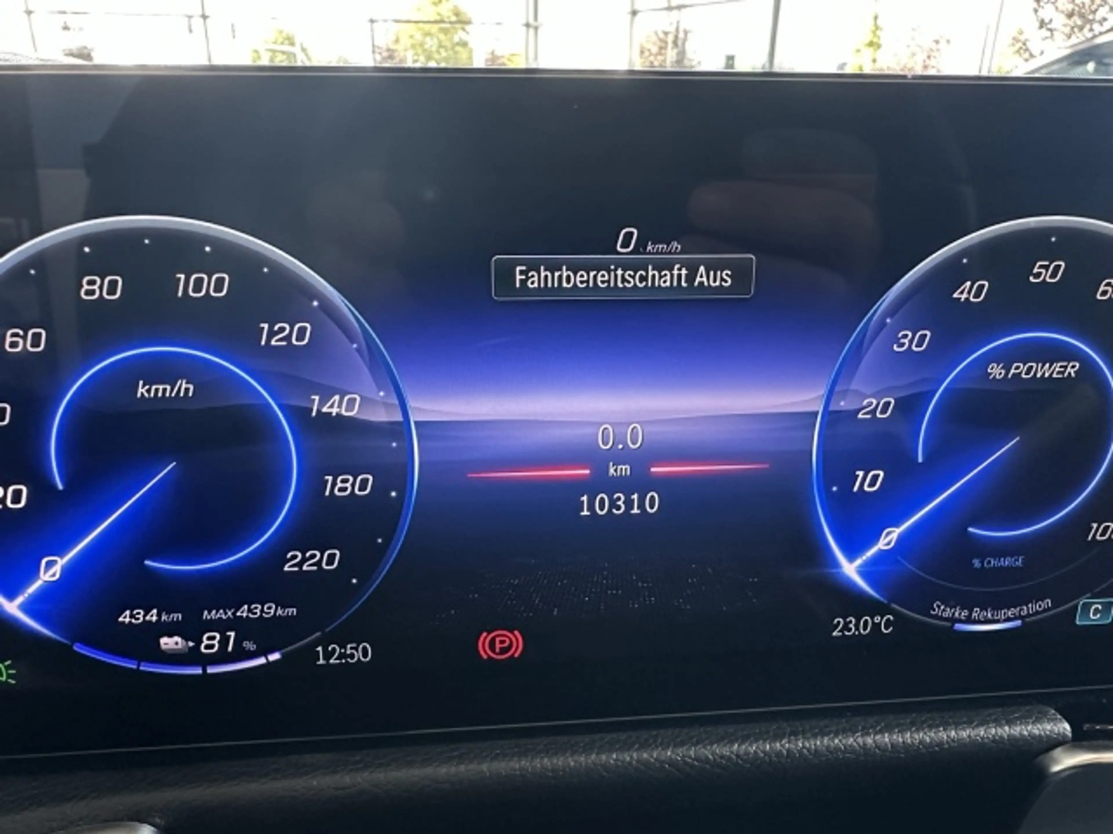 Mercedes-Benz EQB 250 EQB 250+ Progressive MBUX+RFK+AMBIENTE+LED+KLIMA — photo 15