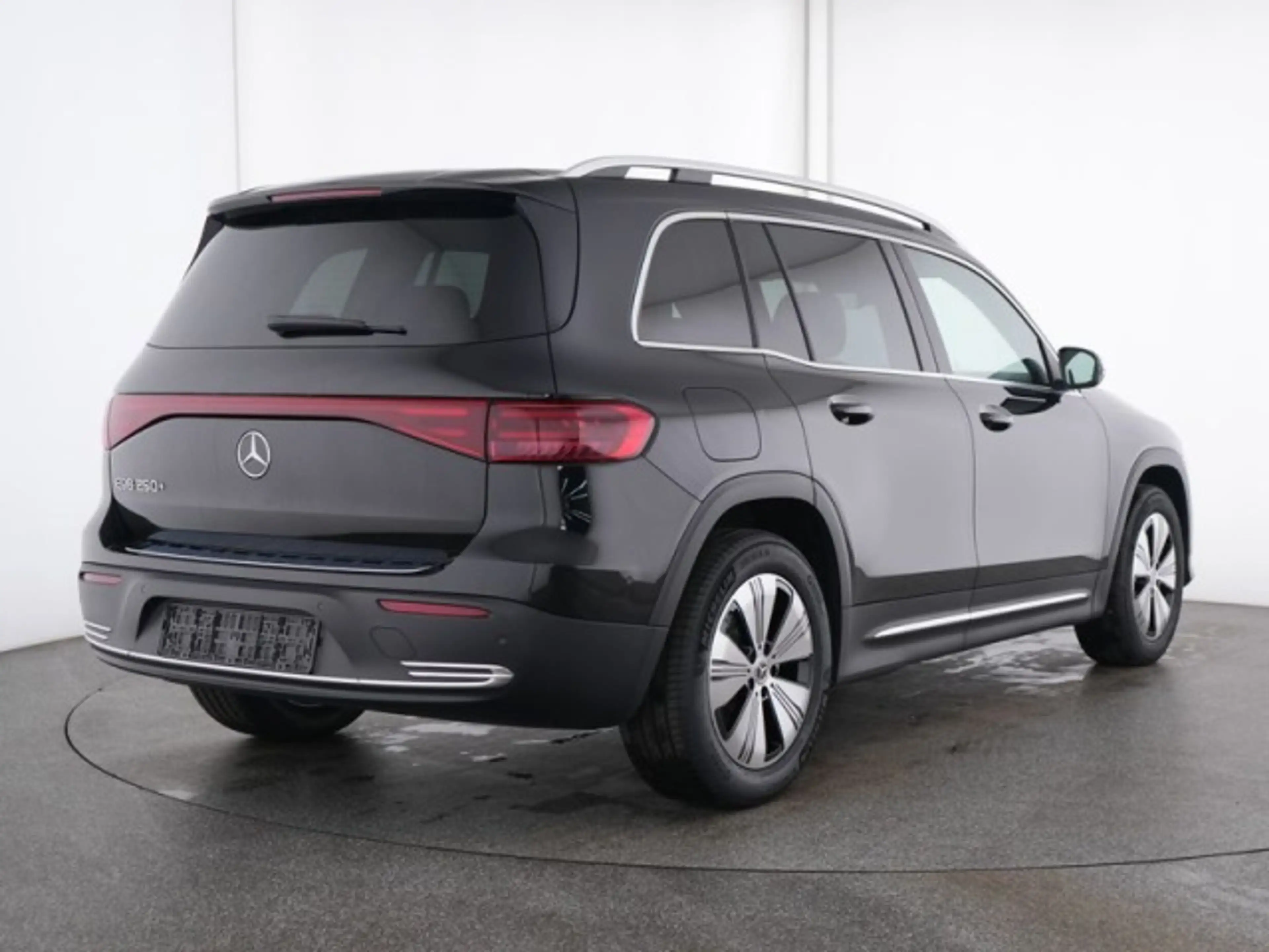 Mercedes-Benz EQB 250 EQB 250+ Progressive MBUX+RFK+AMBIENTE+LED+KLIMA — photo 3