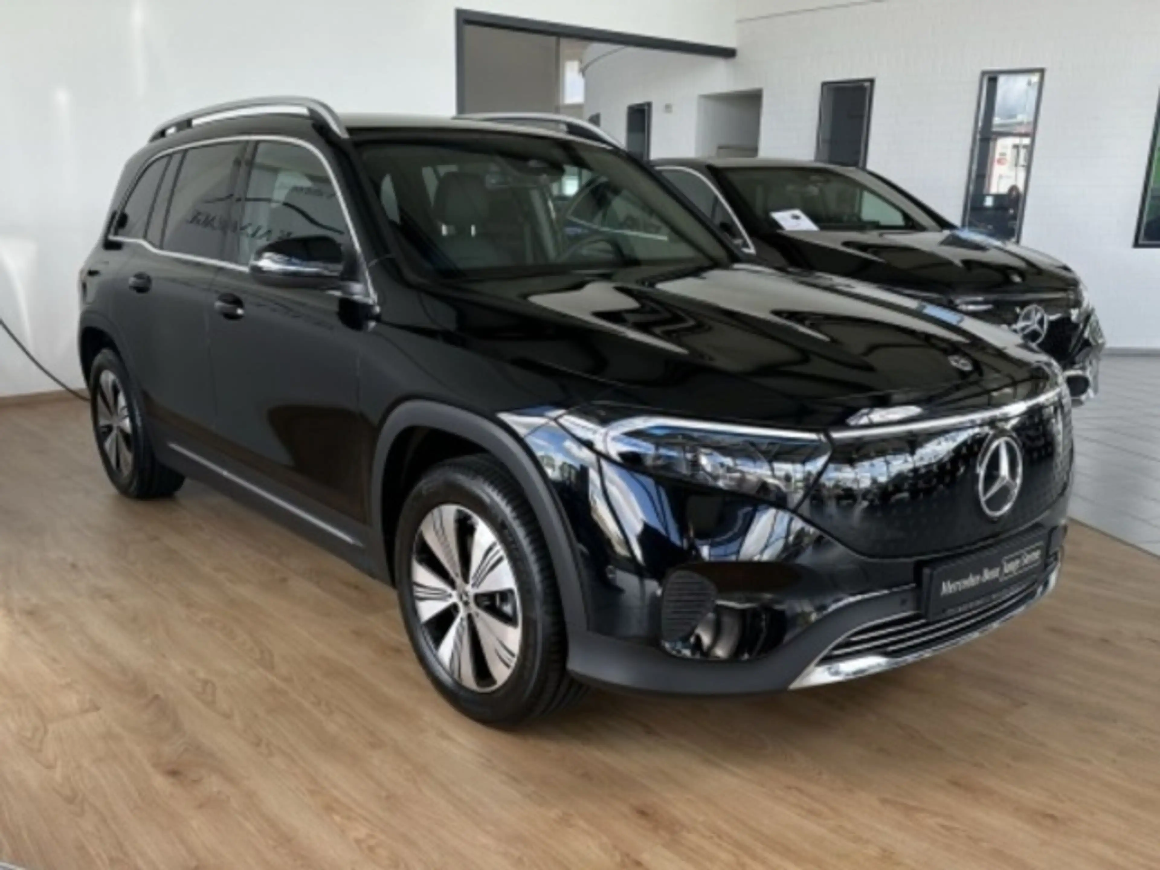 Mercedes-Benz EQB 250 EQB 250+ Progressive MBUX+RFK+AMBIENTE+LED+KLIMA — photo 2