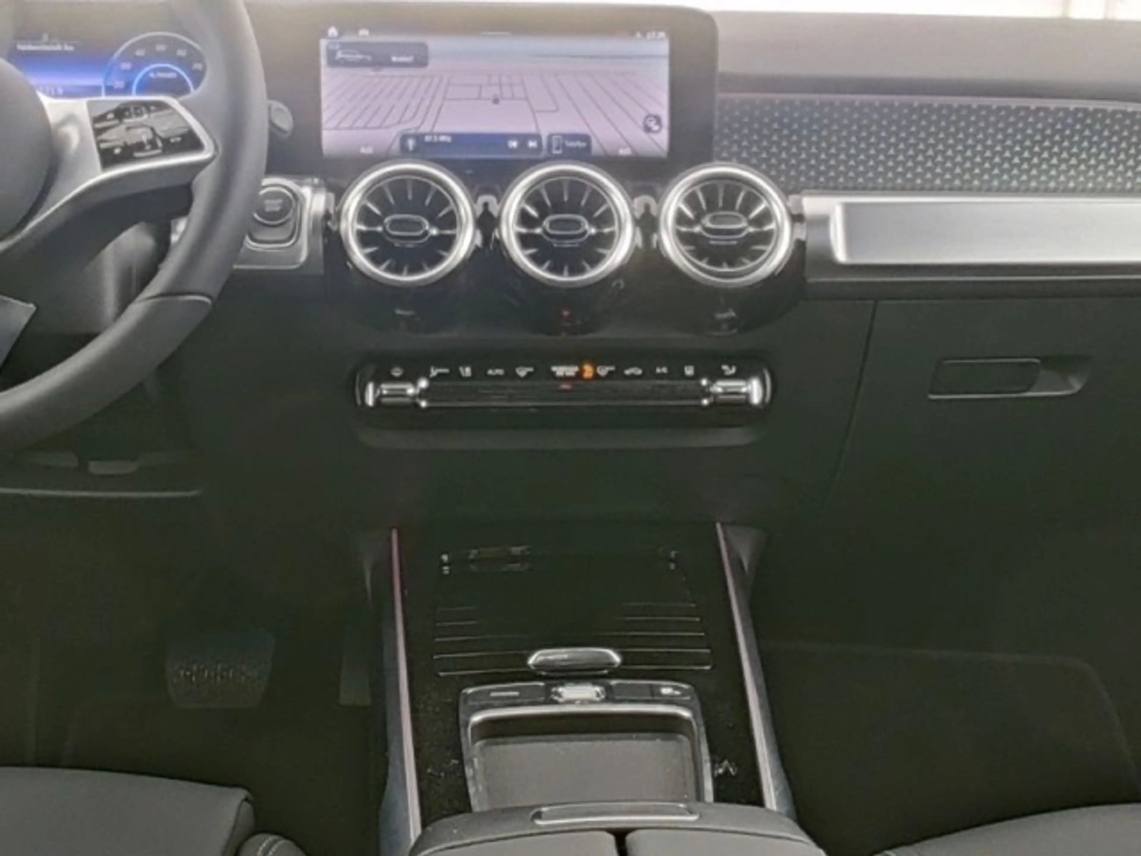 Mercedes-Benz EQB 250 EQB 250+ Progressive MBUX+RFK+AMBIENTE+LED+KLIMA — photo 5