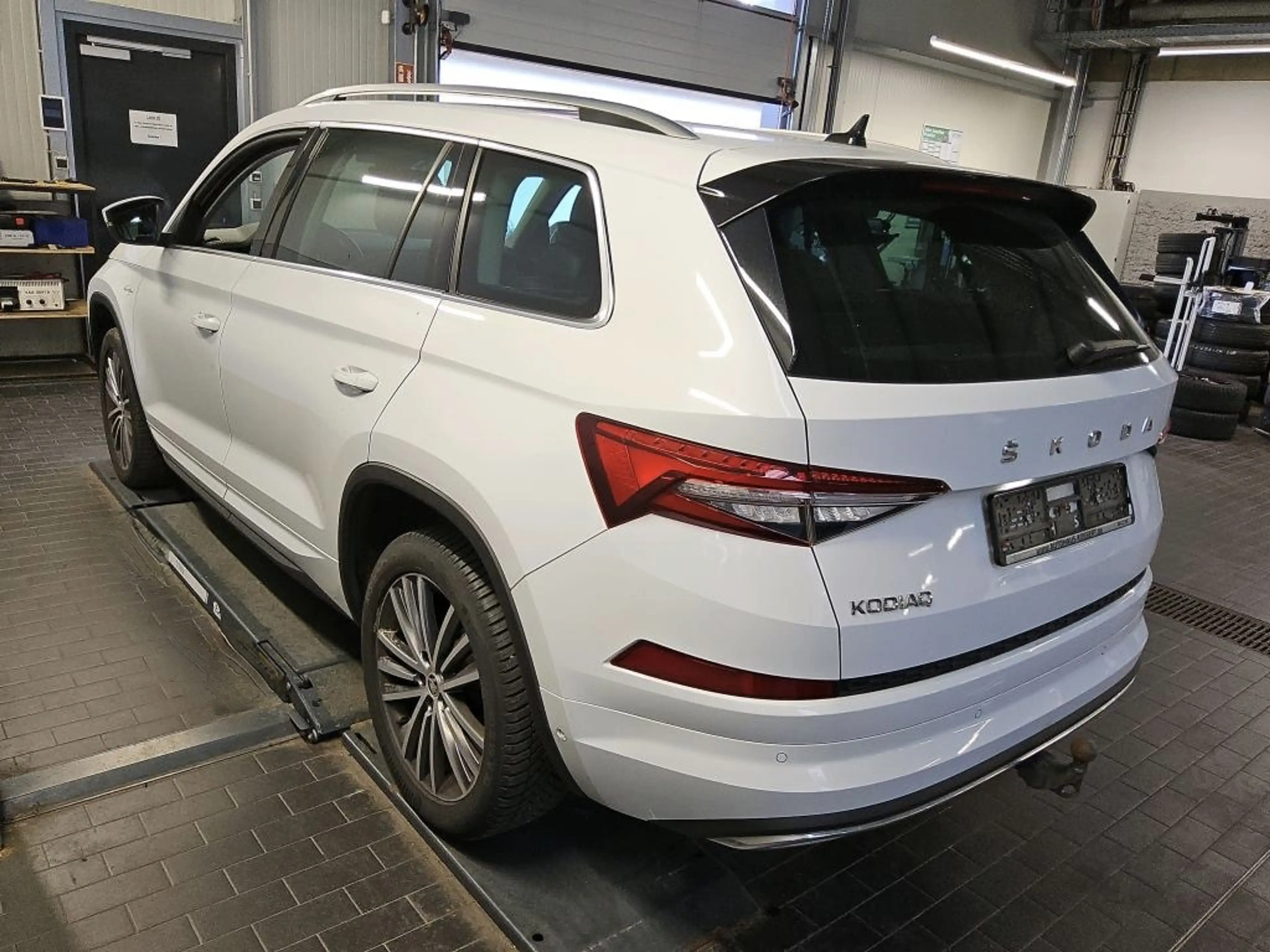 Skoda Kodiaq L&K *PANORAMA*Standhzg*360*AHK*SitzKlima*el.Klappe* — photo 3