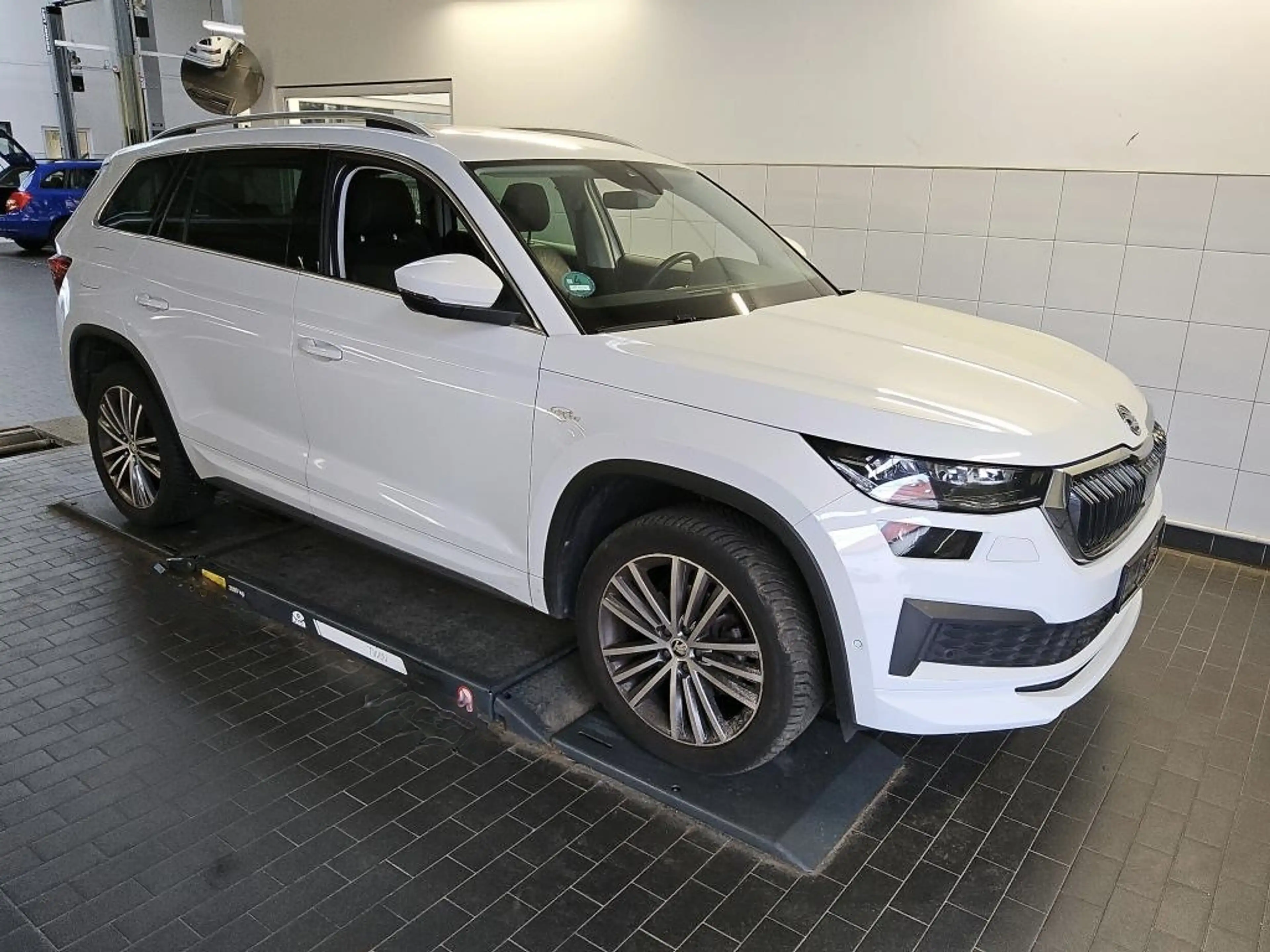 Skoda Kodiaq L&K *PANORAMA*Standhzg*360*AHK*SitzKlima*el.Klappe* — photo 2