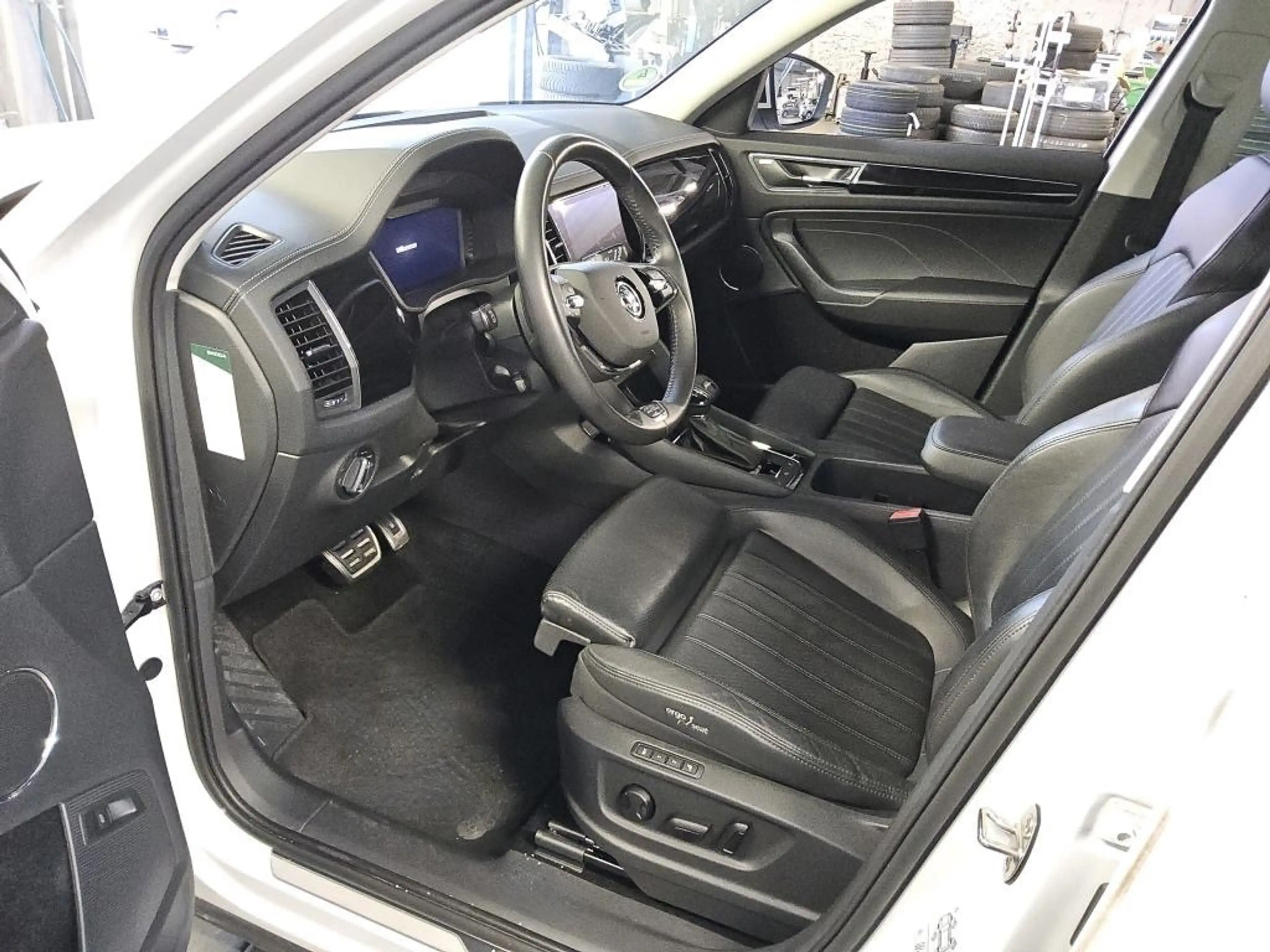 Skoda Kodiaq L&K *PANORAMA*Standhzg*360*AHK*SitzKlima*el.Klappe* — photo 9