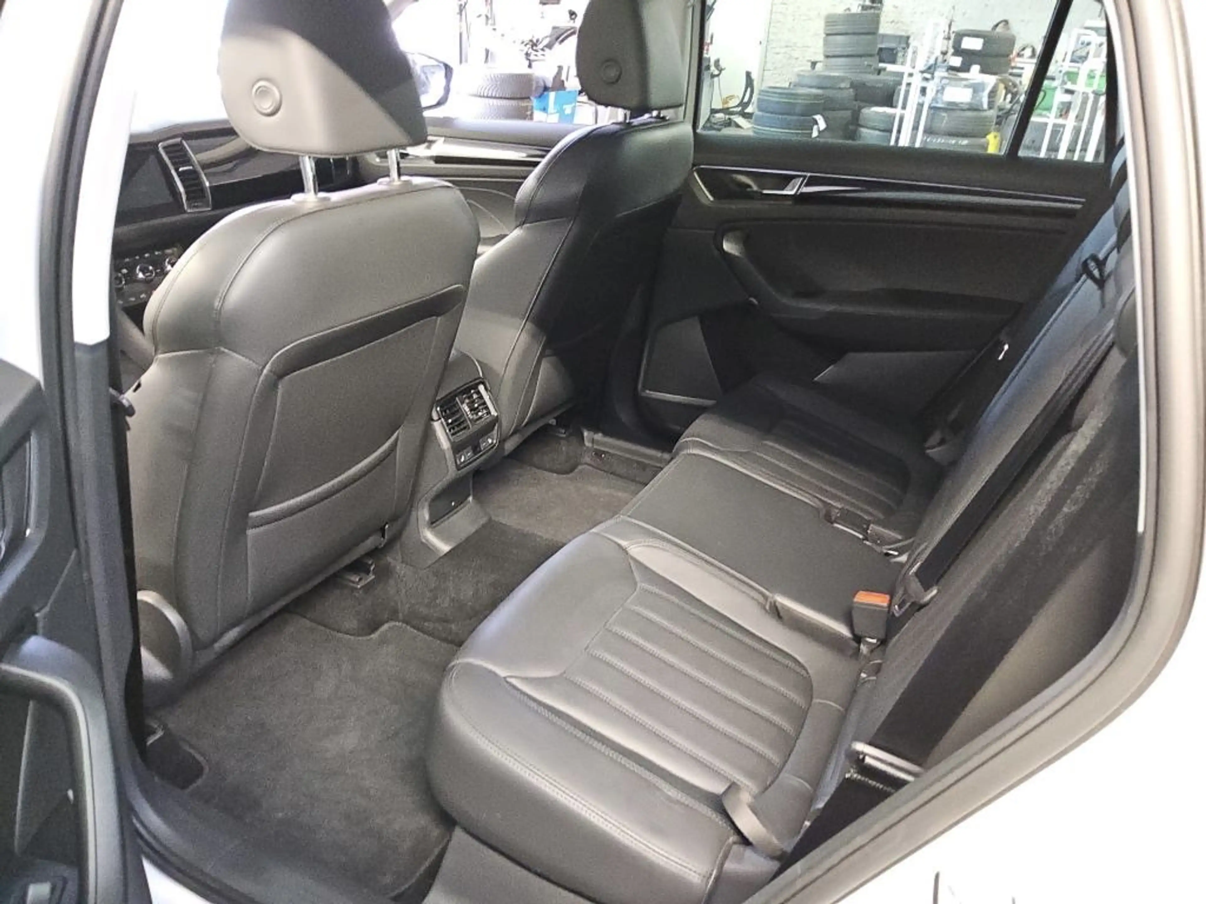 Skoda Kodiaq L&K *PANORAMA*Standhzg*360*AHK*SitzKlima*el.Klappe* — photo 10