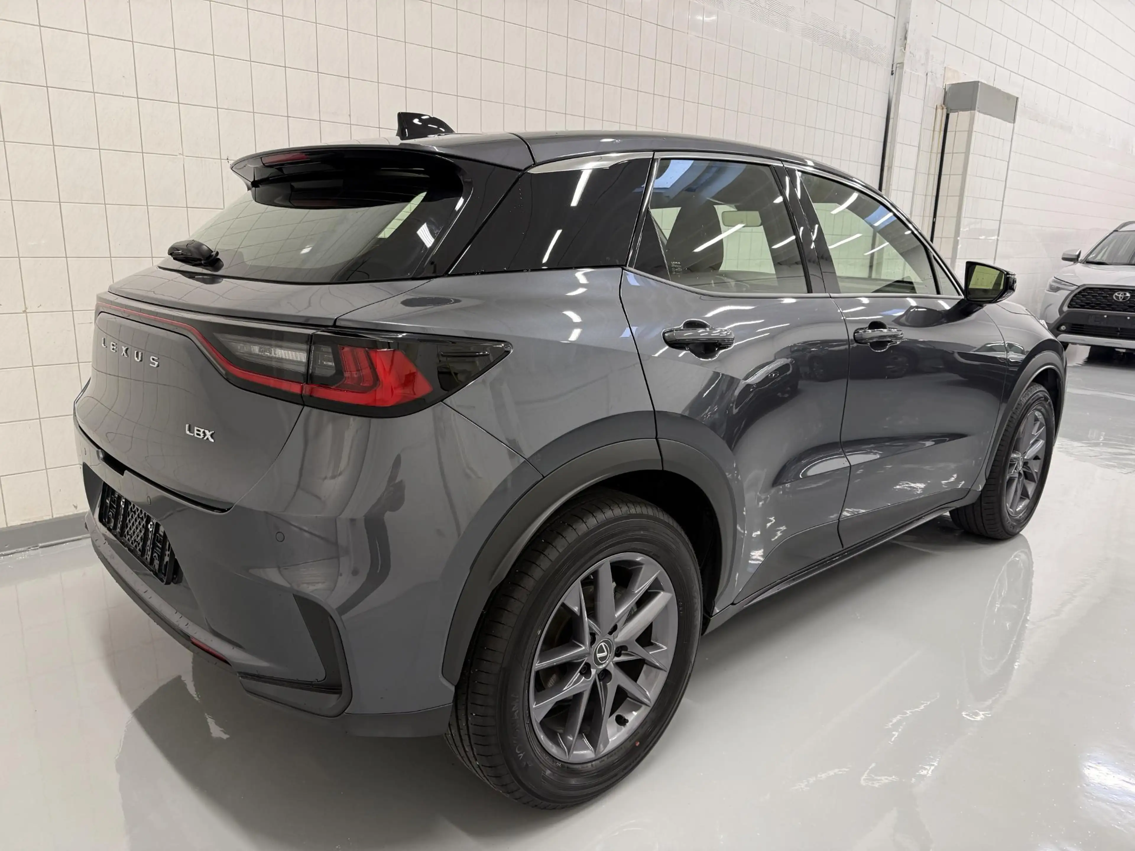 Lexus LBX Business Line 2WD Comfort + Safety Pack | Stoel- s — photo 3