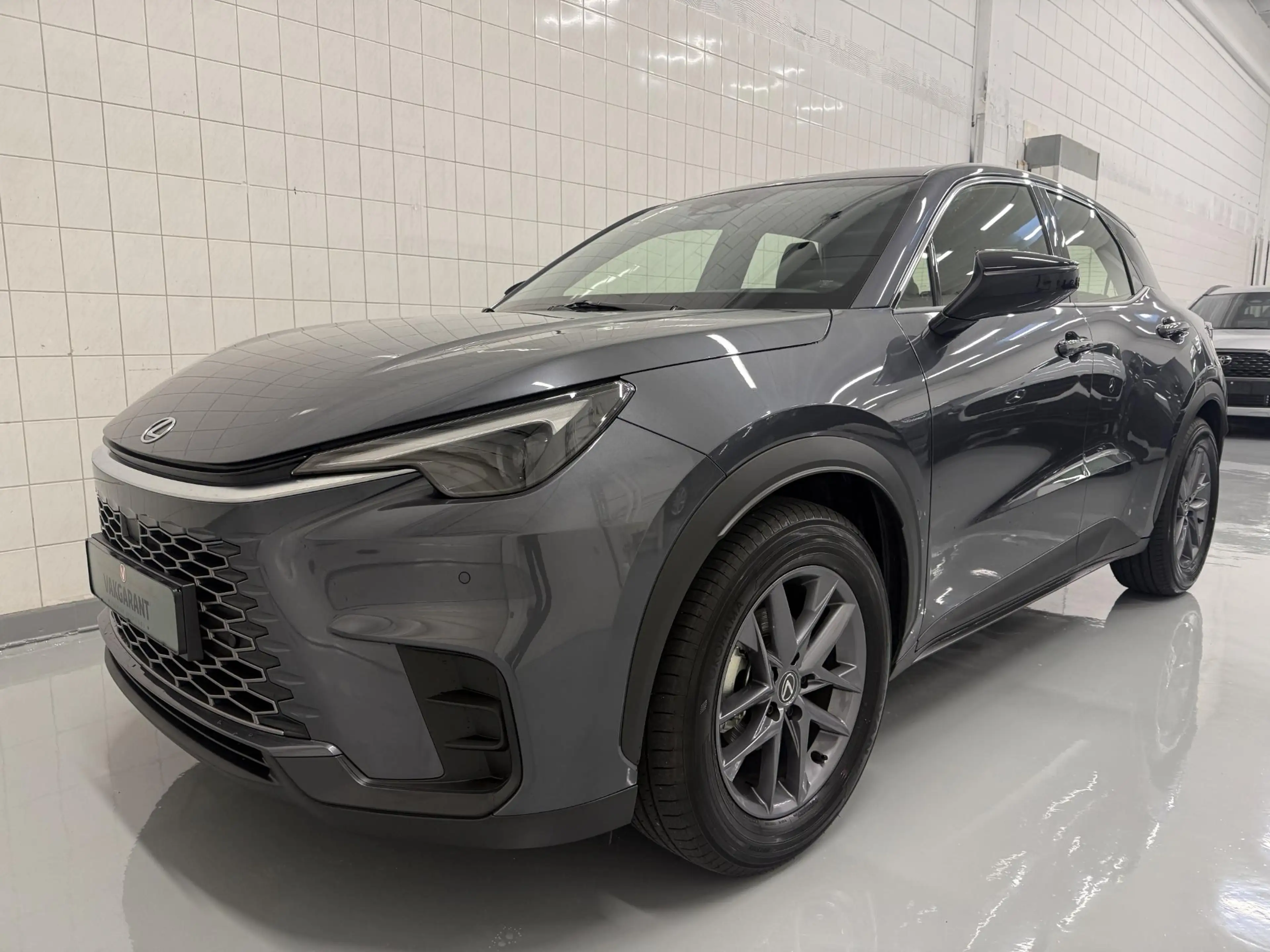 Lexus LBX Business Line 2WD Comfort + Safety Pack | Stoel- s — photo 6