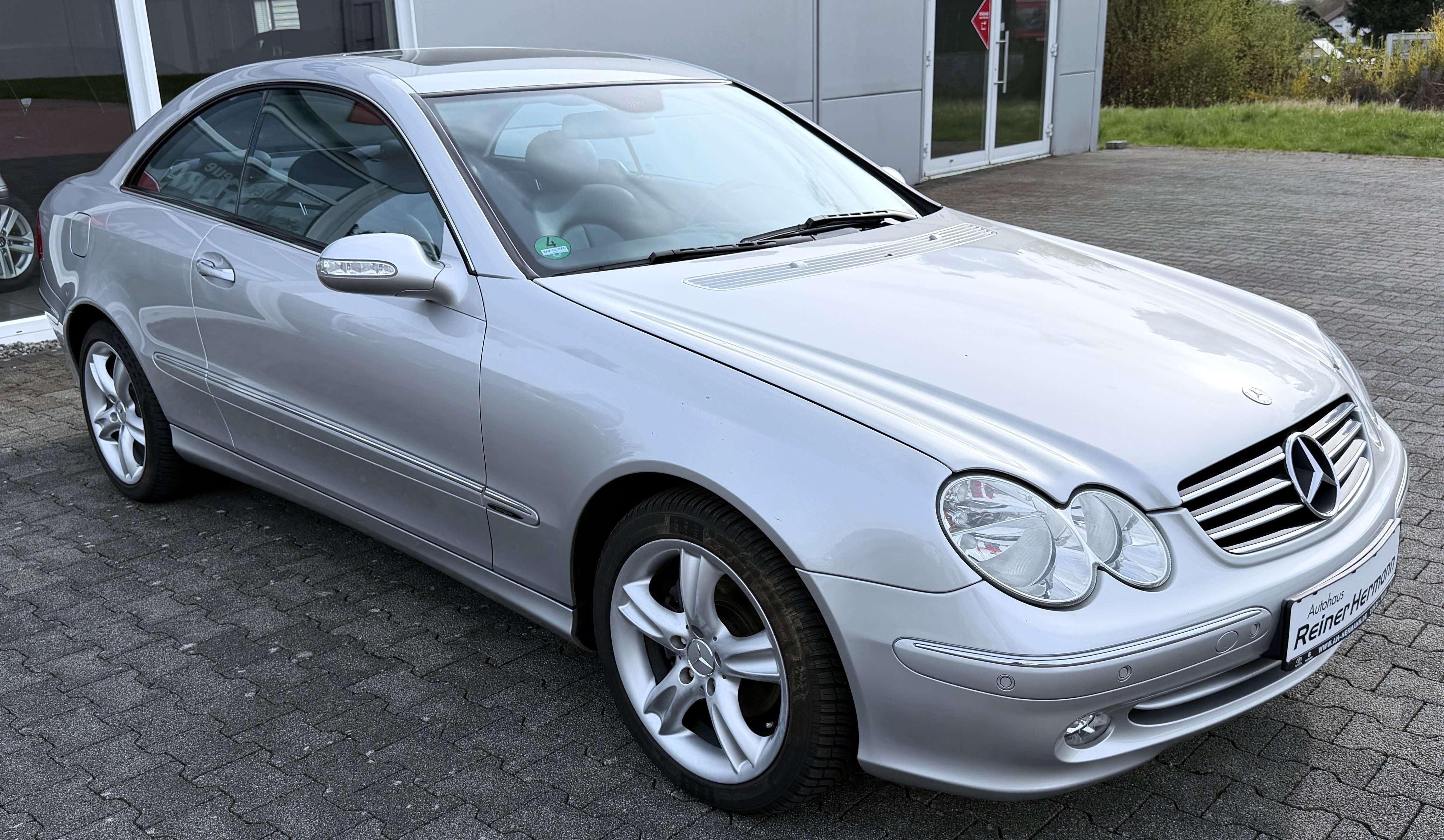 Second hand Mercedes Benz Clk-Class 
