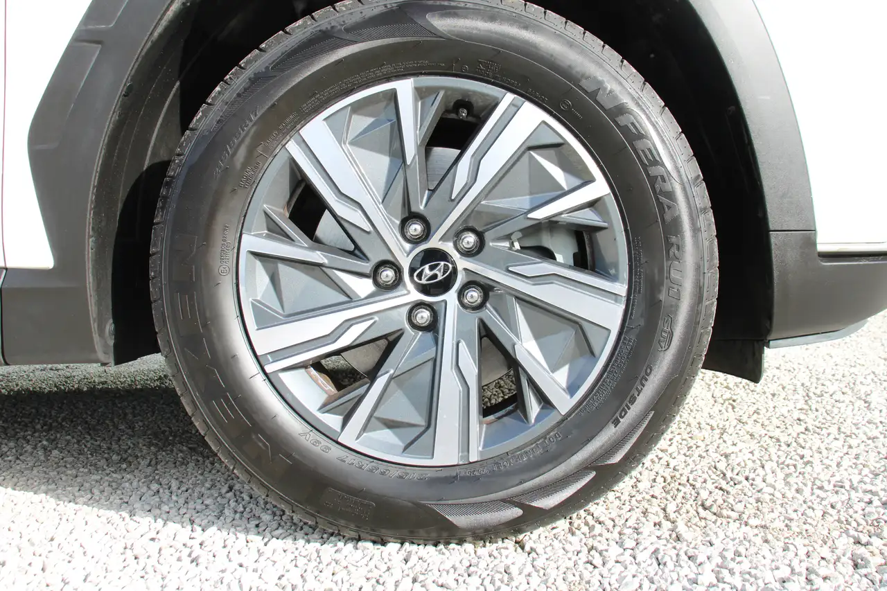 Hyundai TUCSON 1.6T Techno M6 150PK *CAM*APPLE/ANDROID*TREKHAAK*, миниатюра 3