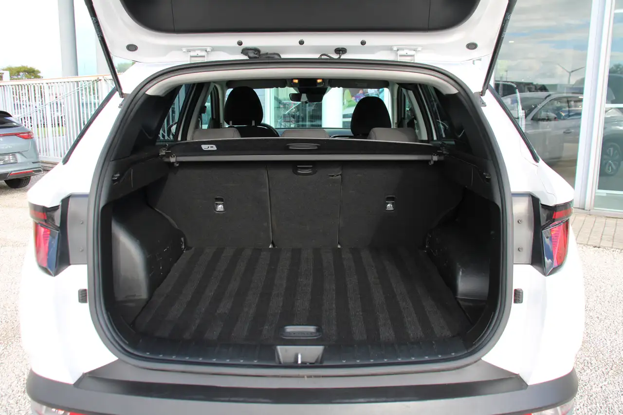 Hyundai TUCSON 1.6T Techno M6 150PK *CAM*APPLE/ANDROID*TREKHAAK*, миниатюра 8