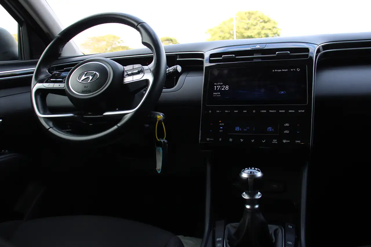 Hyundai TUCSON 1.6T Techno M6 150PK *CAM*APPLE/ANDROID*TREKHAAK*, миниатюра 13