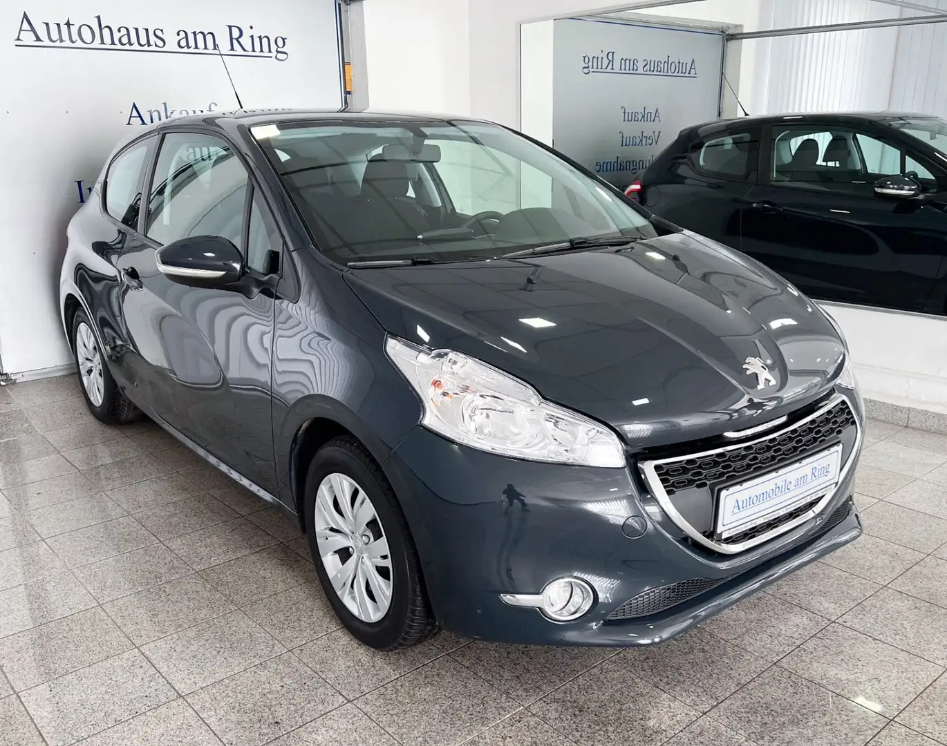 Peugeot 208 Active Klima Scheckheftge. Service Neu PDC! Grau - 1