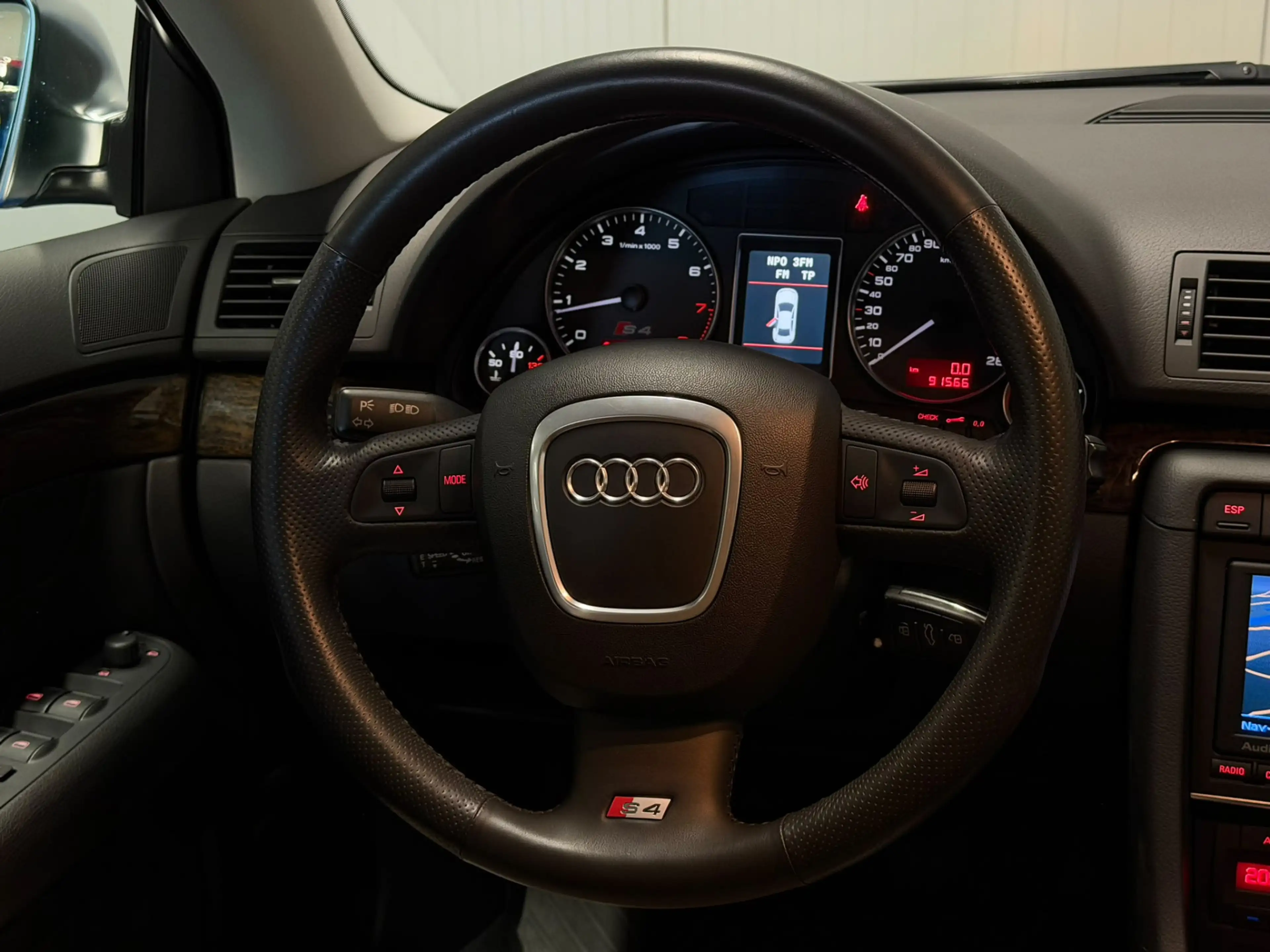 Audi S4 Avant 4.2 V8 Quattro Pro Line Xenon Bose Dealer On — photo 18