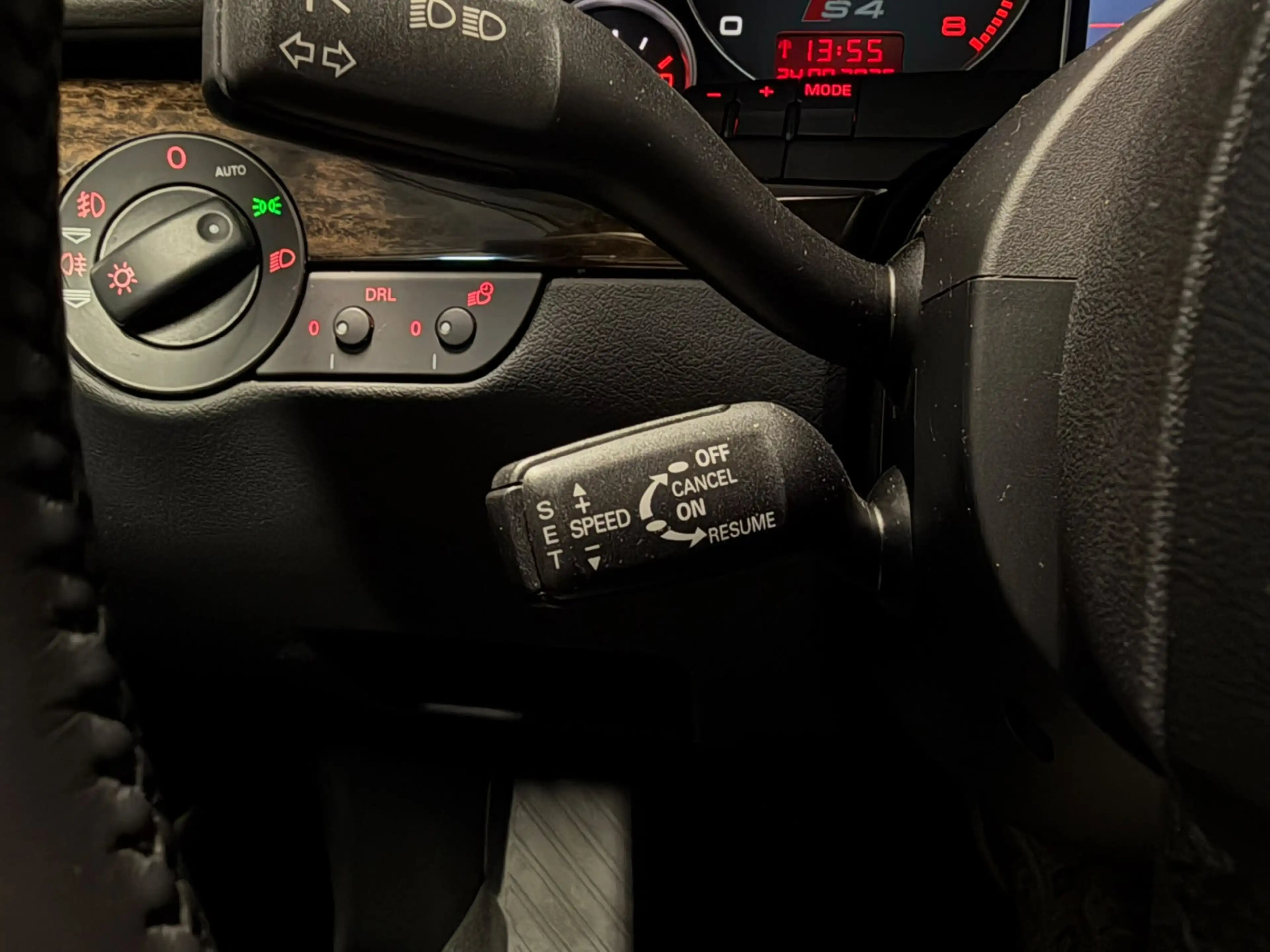 Audi S4 Avant 4.2 V8 Quattro Pro Line Xenon Bose Dealer On — photo 14