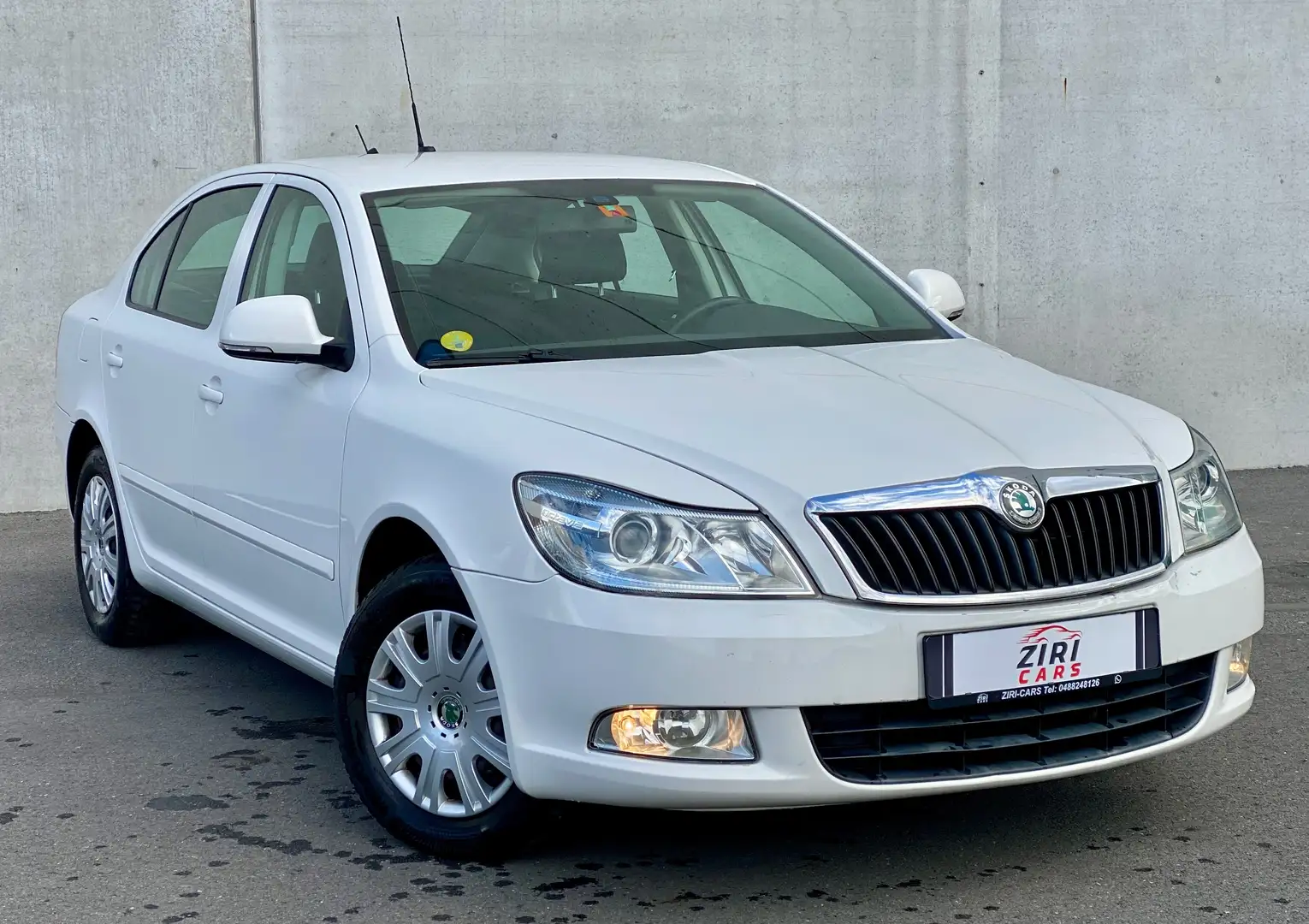 Skoda Octavia Octavia 1.6 TDI DPF Ambiente Wit - 2