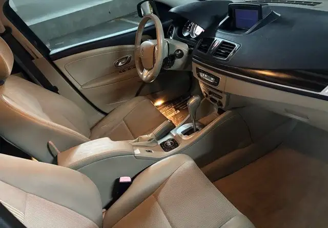 Renault Megane view 8