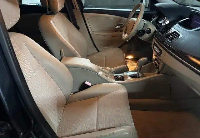 Renault Megane view 7