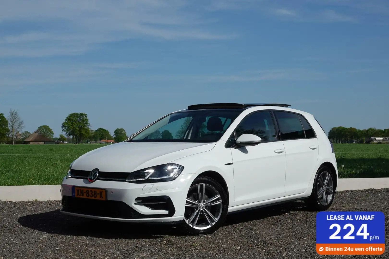 Volkswagen Golf 7 .5 R-line PANORAMA TREKHAAK VIRTUAL PDC Wit - 1