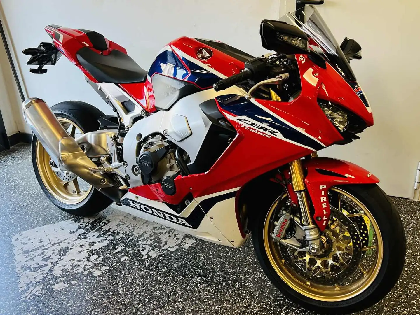 Honda CBR 1000 SP1 GOMMATA DA VETRINA Rouge - 1