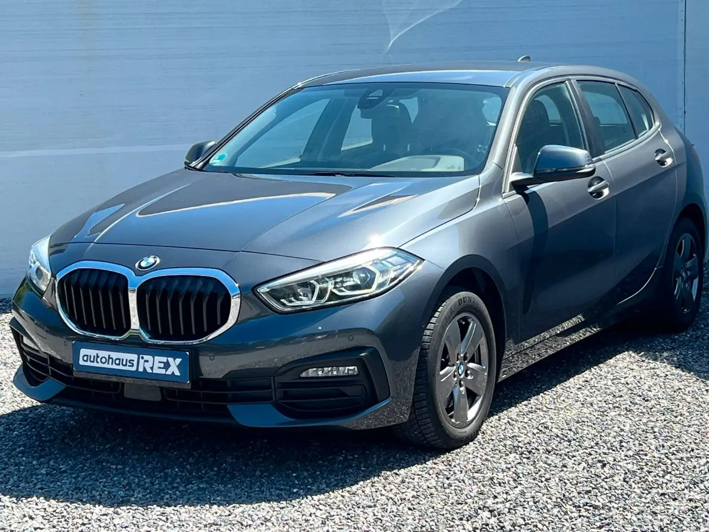 BMW 116 d Limousine Advantage NAVI PDC LED KAMERA Grau - 1