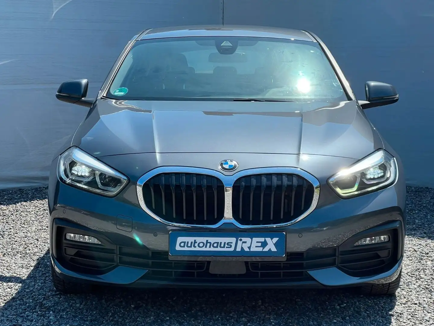 BMW 116 d Limousine Advantage NAVI PDC LED KAMERA Grau - 2