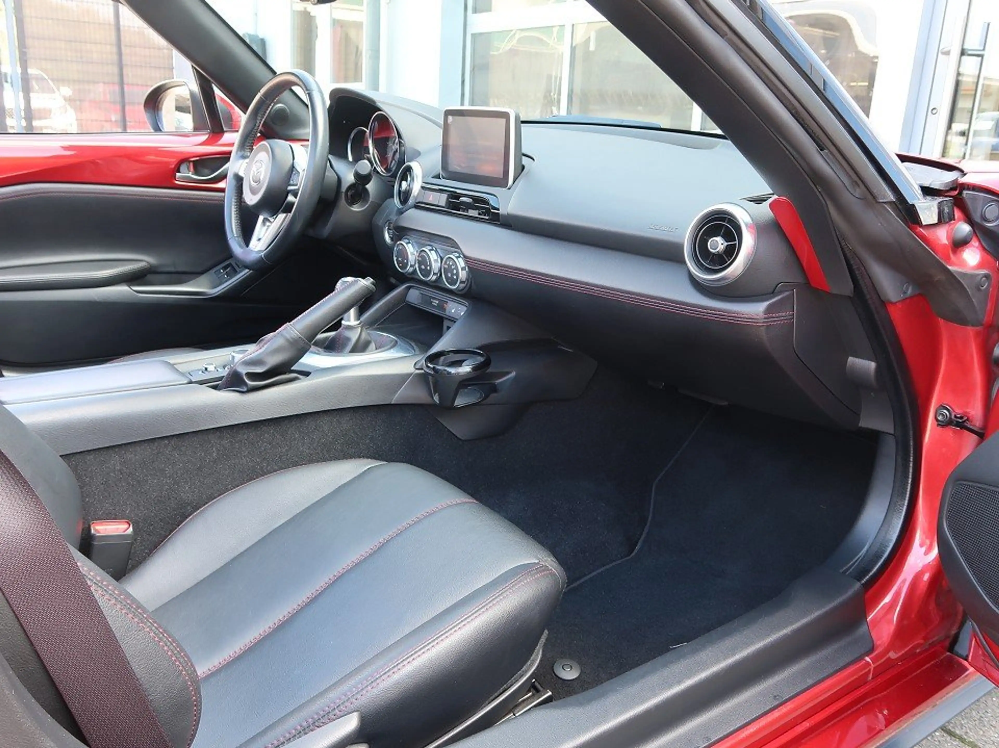 Mazda MX-5 *2. Damenhand*alle Wartungsnachweise*viele Extras* — photo 28