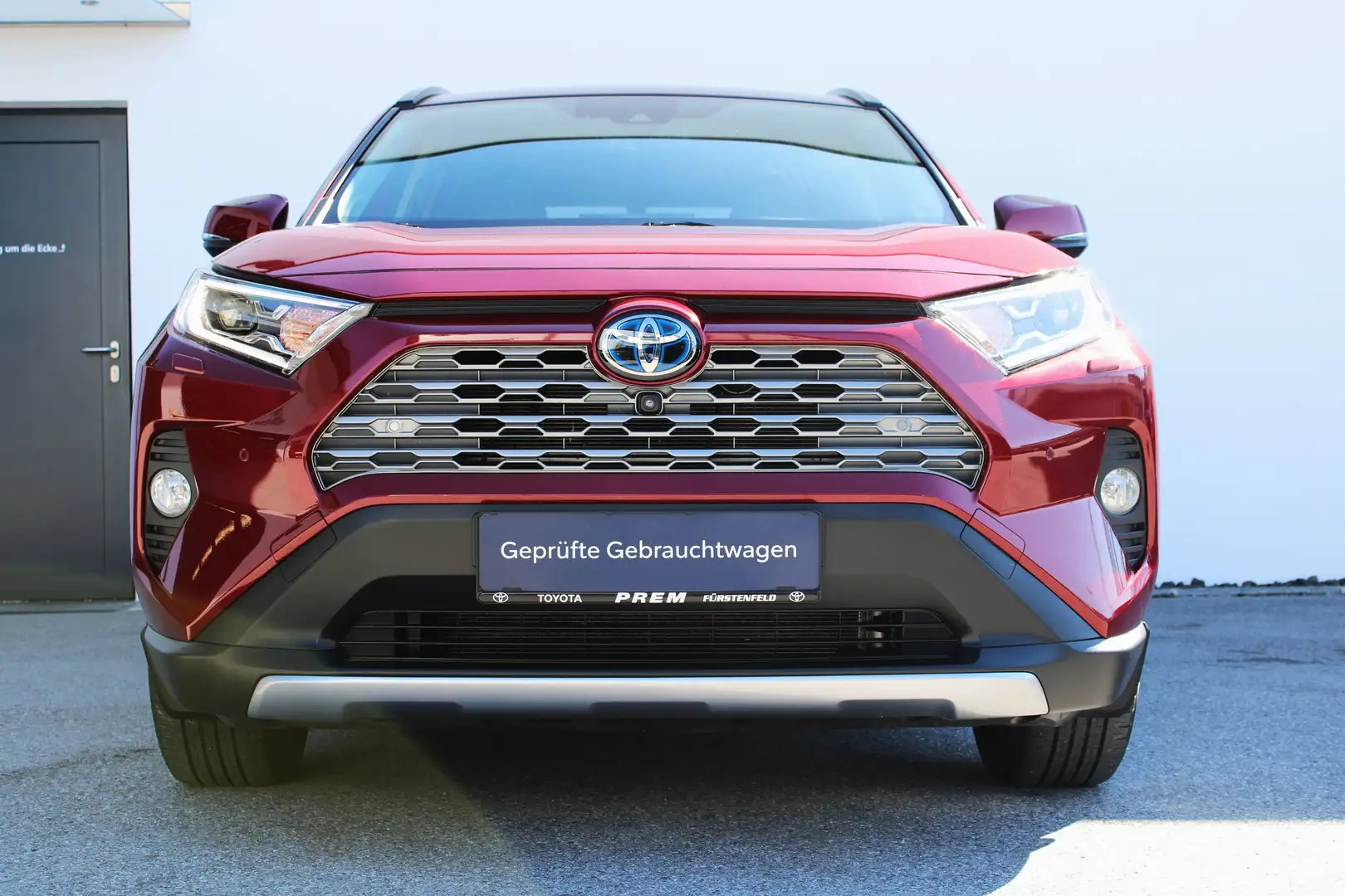 Toyota RAV4 2,5 Hybrid "VIP" ALLRAD aus 1. Besitz! Rot - 1