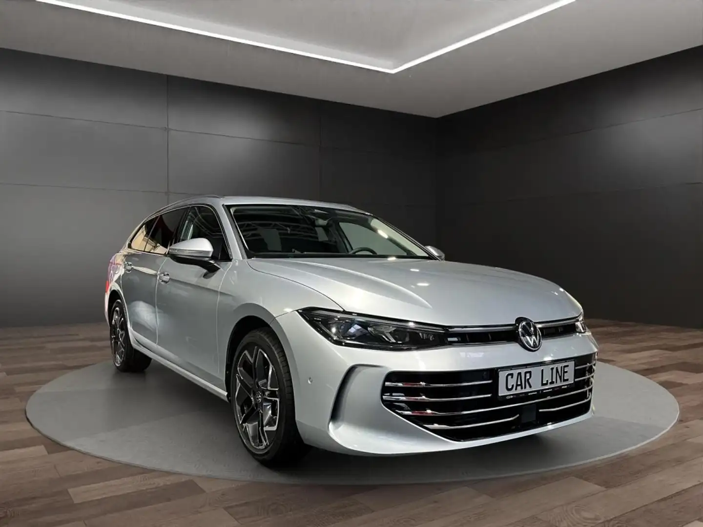 Volkswagen Passat Variant Elegance 2.0 TDI*AHK*HuD*IQ.D*DSG Silber - 1