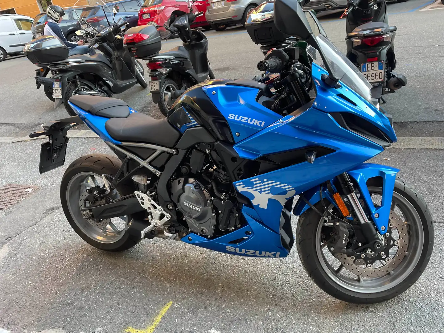 Suzuki GSX 8R Blu/Azzurro - 2